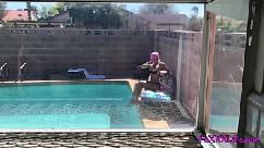 Doi frati si doua tarfe si-o trag in grup pe bani